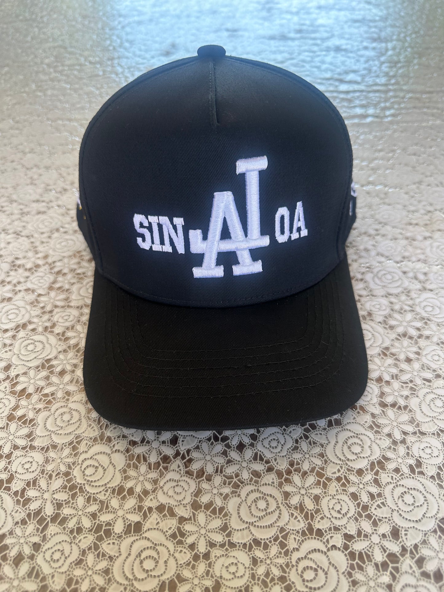 Sinalosangeles Hat Black